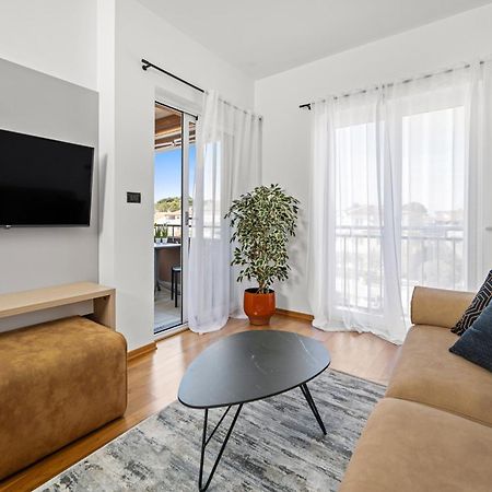 Pr Apartment Fazana Luaran gambar