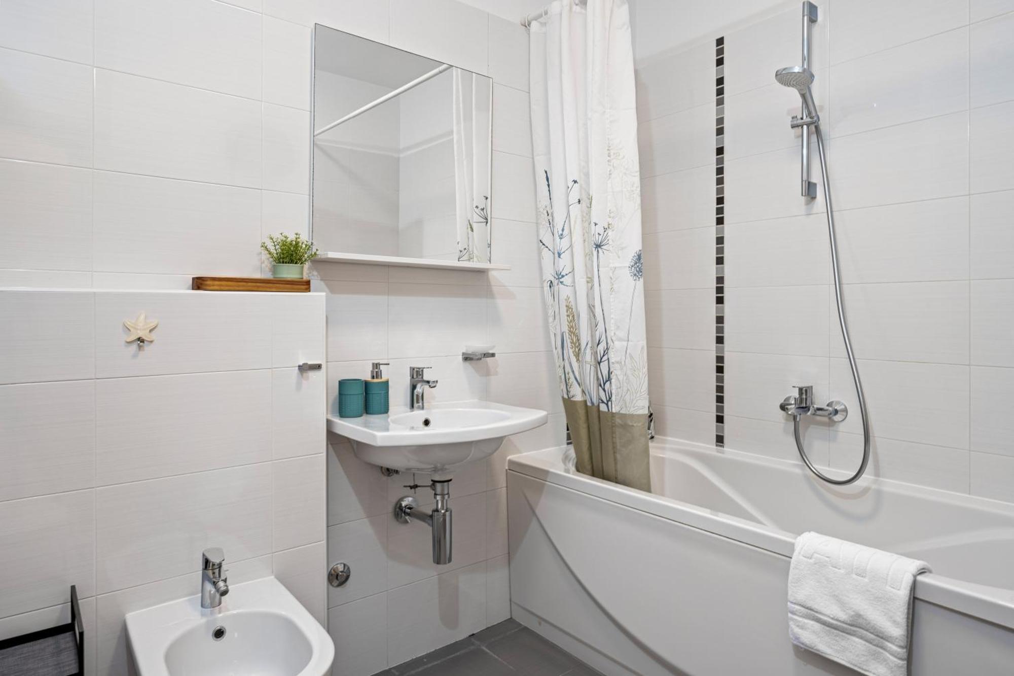 Pr Apartment Fazana Luaran gambar